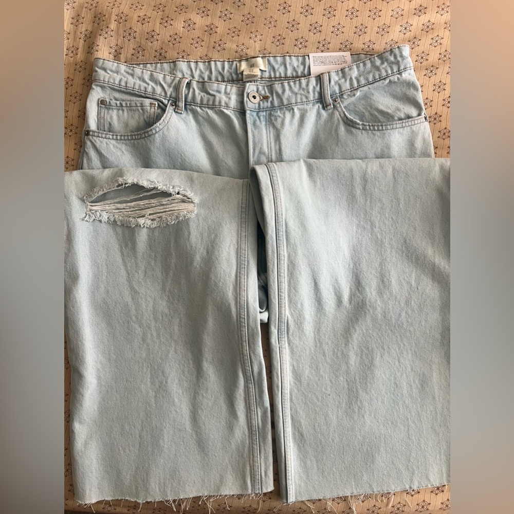 Brand new H&M wide leg jeans, size 18.